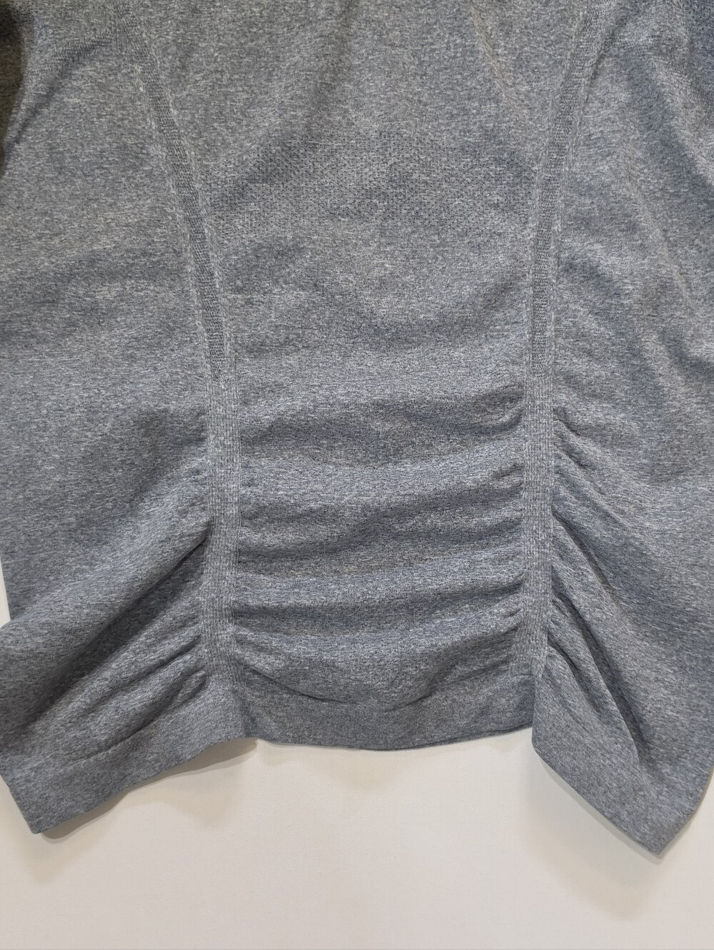 Athleta Performance Top Womens Medium Grey Gathered Front Yoga Pilates Activewea - Picture 5 of 6